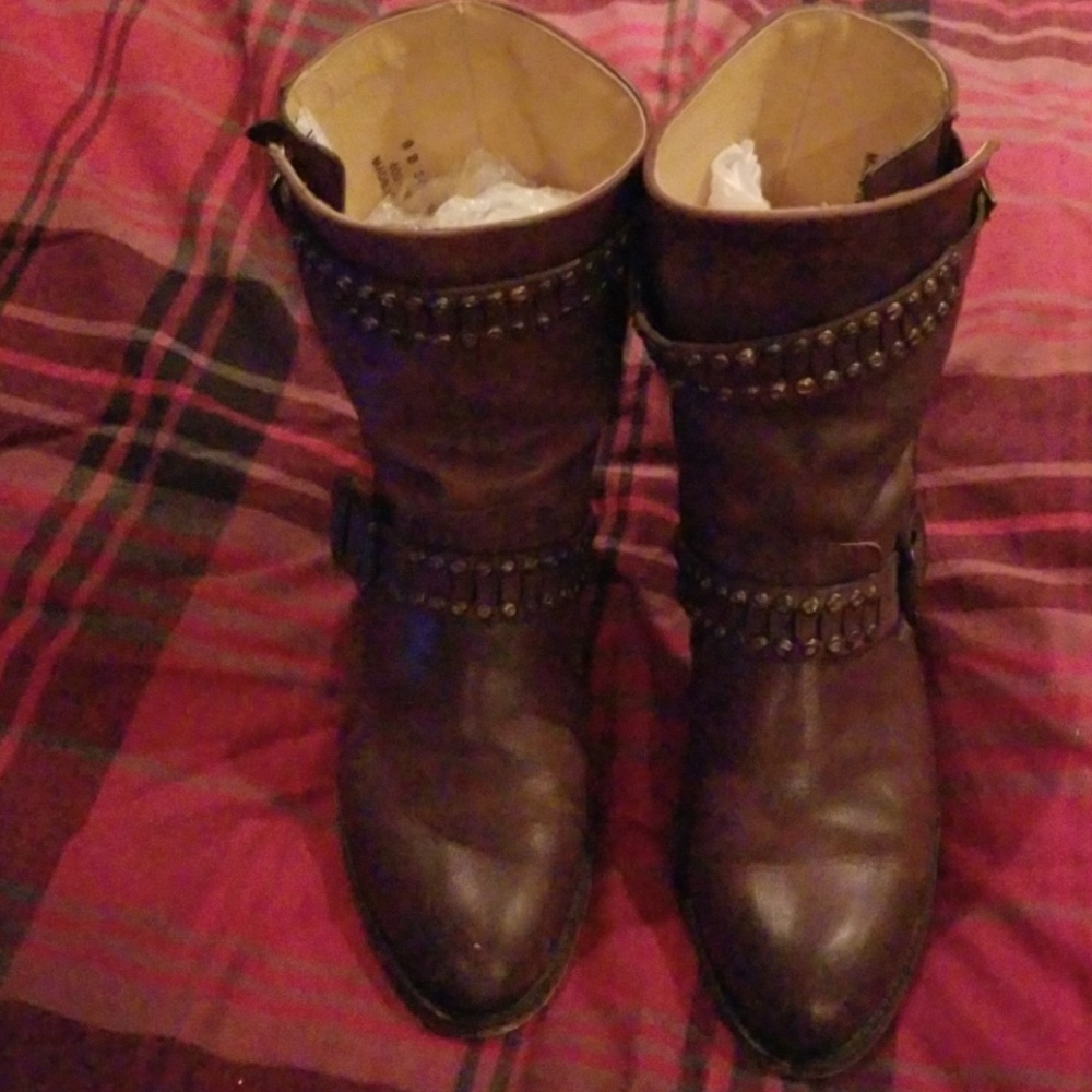 Frye Jenna Studded Booties 9B $375